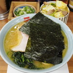 家系ラーメン 近藤家 - チャーシューメン 中盛 1200円