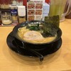 Yokohama Ie Keira-Men Yuu Rakuya - 醤油ラーメン