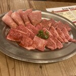 多来多来 - 赤身肉の盛り