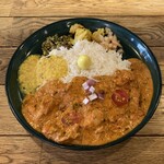 ハルダモンカレー - トマトバターチキンカレー（1,300円）