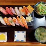お食事処 和 魚がうまい店 - 豪華にぎりランチ（税込2,860円）