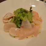 ステーキ＆シーフード ボストン - 海の幸のサラダ仕立て　　 逆側から