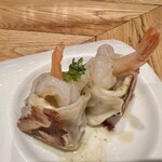 ISOGAMI餃子バル TOMAKO - 神戸丸餃子 丸ごと海老