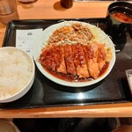 Tonkatsu Maruya - ロースかつ定食 750