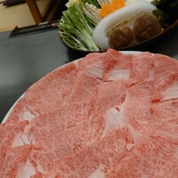しゃぶしゃぶ・日本料理 木曽路 大宮店 - 和牛特選霜降肉(三人前)と野菜盛(二人前)