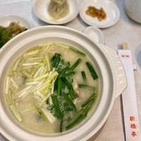 新橋亭 - 冬季特選　牡蠣の土鍋煮込みそば