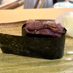 Sushi sutou - ホタルイカ 出汁炊き 軍艦巻き