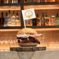 COWMAN STEAK CLUB - ミニハンバーガーからスタート