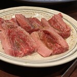 焼肉食道 大勝 - 鹿肉あるよ〜と　声をかけて下さったので　しっかりオーダー。笑