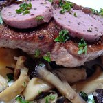 オーベルジュ ド コム・シノワ ROKKO - 牛リブロース肉ノステ－キ・赤ワインバターのせ