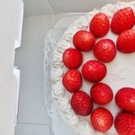 魚沼茶房 - 「クリームがお豆腐・デコレーションケーキ」左側から撮影です(2014/1/12UP)