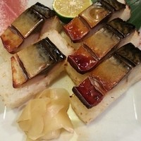 土佐料理 祢保希 銀座店 - 焼き鯖棒寿司。