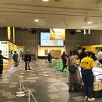 ミンタル  - 北海道地チーズ博 内観 入り口から