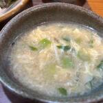 Chuugokuryouri To Oishii Osake Mahoroba - スープは玉子やコーンを使った中華風スープでしたよ。