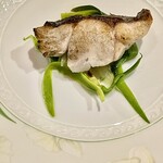 f - 黒むつのソテー　脂ノリノリを敢えて落として金針菜をさっと茹でて敷いてあります　素材の美味しさが際立ちます