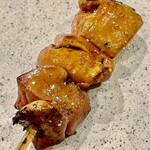 焼鳥 せきね - レバーはバルサミコを纏わせて絶品の焼き上がりに