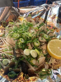 Hiroshima marukajiri nakachan - 牡蠣の蒸し焼き