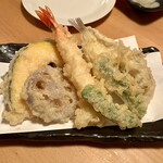 蕎麦・天ぷら 権八 - ３：天ぷら盛り合わせ
