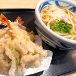 叶屋 - 天ぷらうどん うどん大盛り