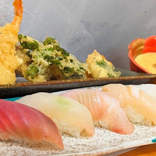 Sushi / Tempura / Japanese-style meal
