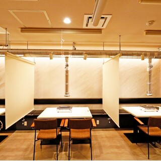 Recommended for women too! Enjoy Yakiniku (Grilled meat) in a sophisticated space. Possible to reserved