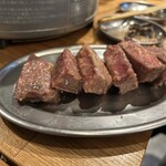 肉問屋直営 食肉市場 とんちゃん焼肉 大王 - 厚切り牛タン