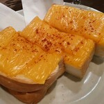 高山珈琲 - チーズトースト650円