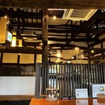 小嶋屋 - 天井の高い店内