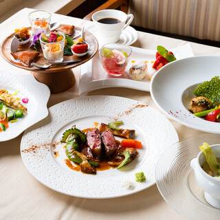 Reservation required ◆ French cuisine course and Kuroge Wagyu beef Teppan-yaki course with a Yamanashi feel