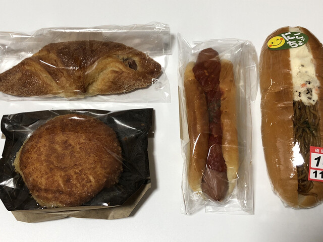 フレッシュベーカリー いとく弘前東店 - 撫牛子（パン）の写真