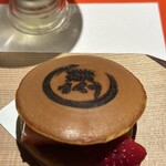 日本焼肉はせ川 別亭 - 自家製いちごどら焼き