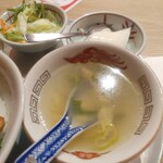 鶏中華 ヤンヤン飯店 - スープ