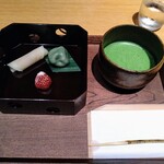 サントリー美術館 shop×cafe - お抹茶と御菓子三種盛