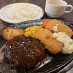 バンビ - ハンバーグとクリームコロッケランチ