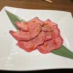 肉のひぐち直営焼肉 安福 - 特選タン塩