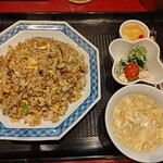 麺や 菜 - で、到着