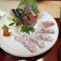 対馬のどぐろとイカ活き造り 博多 魚蔵 都ホテル店 - 