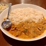 Newaya - カレーライス(チキン、税込980円)