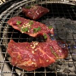 老舗精肉店直送 千種焼肉 飛騨牛の奴隷 - 