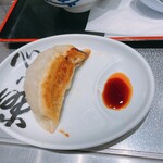松戸富田麺絆 - ジャンボ餃子1つです