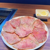 焼肉うしごろ 新宿三丁目店 - 