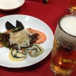 清香苑 - 季節野菜入り前菜とビール(^^)