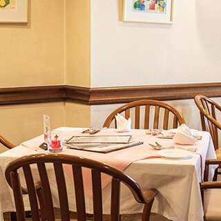Enjoy an elegant moment at a hidden Restaurants with an elegant atmosphere