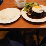 レストラン・サカキ - 目玉焼のせハンバーグ①