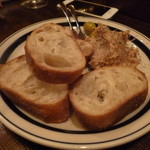 ビストロギャロ - お通しのリエット★