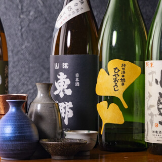 日本酒好きにはたまらない空間。全国の希少な銘酒が揃い踏み