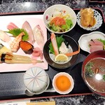 活魚料理 魚榮 - 料理写真:上すし定食カスタム