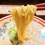 九州じゃんがららあめん - 麺