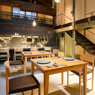 長い歴史の痕跡が活きる、幅広いシーンに最適な癒し空間