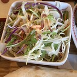タンドリーレストラン アサ - キャベツ、紫キャベツ、水菜？の入ったシャキシャキサラダ ͛.*